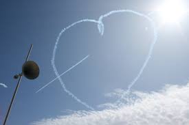 Beautifully located on sandy beaches overlooking the cliffs of the isle of wight . Datei Red Arrows At Bournemouth Air Festival Jpg Wikipedia