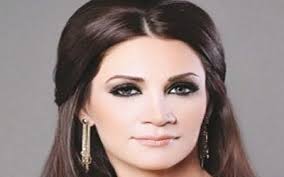 ديانا حداد دكتور سناب In 2020 Fashion Celebrities Earrings