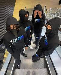 Trapstar world 🌎, tag the gang that needs to do this💧💧 Follow me:  @unspokendrip Follow me: @unspokendrip Follow me: @unspokendrip - - - - -  #sneakers #fashion #Drip #clothes #Flow #brands #clothing #