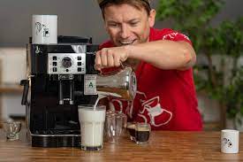 The delonghi magnifica s is an attractive specialty coffee maker, but it's far from what we'd call sexy. Delonghi Magnifica Xs Espresso Machine Review 2021