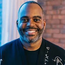 Damon Hooper's Instagram, Twitter & Facebook