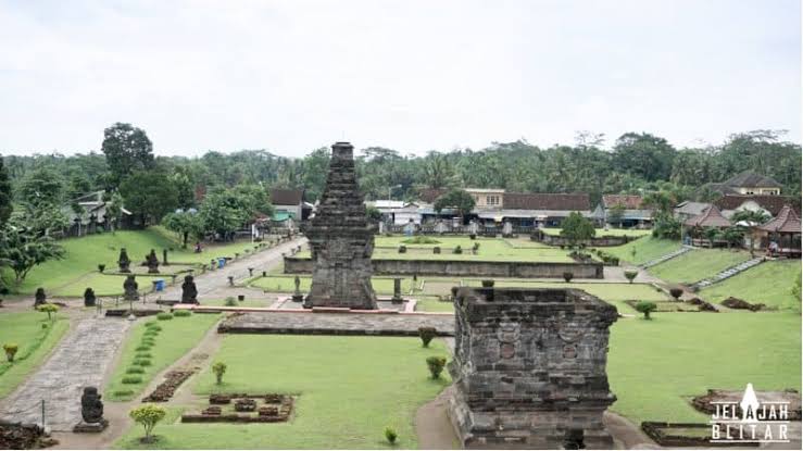Candi Penataran, salah satu saksi sejarah di Blitar. Foto : jelajahblitar