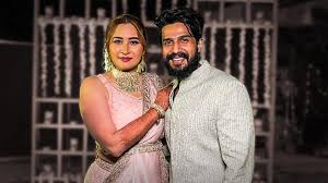 Vishnu vishal related news stories. Badminton Player Jwala Gutta Ties Nuptial Knot With Tamil Actor Vishnu Vishal