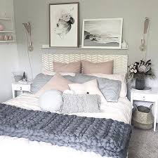 Tips For Creating A Gallery Wall With Images Bedroom Design Bedroom Makeover Bedroom Decor