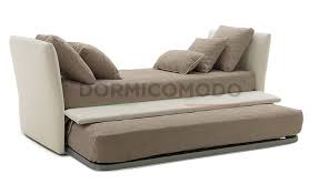 Il divano ha i piedini in metallo verniciato. Dormicomodo Divano Letto Con Materasso Estraibile H20 D3001al3