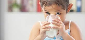 Dalam kondisi yang tenang, kemungkinan si kecil tidak akan menolak saat diberikan susu. 7 Cara Atasi Bayi Tidak Mau Minum Susu Solusi Yang Bisa Parents Coba Theasianparent Indonesia