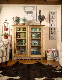 Rustic And Farmhouse Decor From Red Shed Trisha Yearwood And More Cottage Decor Farmhouse Farmhouse Interior House Decor Modern