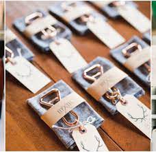 Die hochzeit ist ein fest der liebe, bei dem braut und bräutigam den anfang ihres gemeinsamen lebens als ehefrau und ehemann zusammen mit familie und freunden feiern. Gastgeschenk Ideen Fur Die Hochzeit 40 Aussergewohnliche Erinnerungen Fur Ihre Gaste