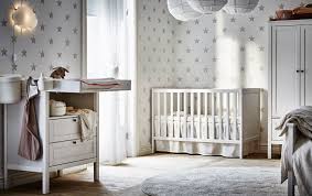 Wickeltisch ikea stuva vielseitiger wickeltisch von ikea der serie stuva mit drei schubladen umbaumöglichkeiten : Frische Einrichtungsideen Und Erschwingliche Mobel Kinderzimmermobel Wickeltisch Babymobel