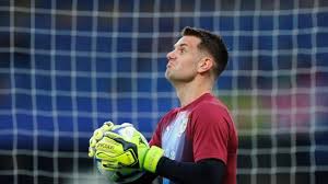 The goalkeeper will complete a return to old trafford after more than a decade away. Aston Villa Sign Goalkeeper Tom Heaton From Burnley Football News Hindustan Times