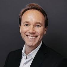 Albert Strom's Instagram, Twitter & Facebook