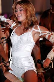 Miley Cyrus to Shoot Who Owns My Heart Music Video This Weekend | Surfme