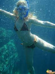 Cute lucie is stripping underwater. Zuzanna And Lucie Stripping And Playing Underwater Free Cloudy Girl Pics