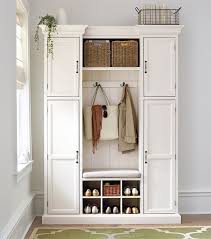 No Hay Ninguna Descripcion De La Foto Disponible Cottage Bedroom Decor Mudroom Design Mud Room Storage