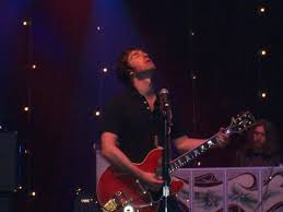 Traduction en français des paroles pour don't look back in anger par oasis. Paroles Oasis Paroles De Chansons Traductions Et Nouvelles Chansons