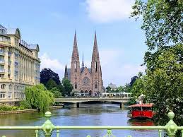 Although it's in the heart of alsace, 490 km (304 miles) east of paris, and draws appealingly on alsatian gemütlichkeit (coziness), strasbourg is a cosmopolitan french cultural center and the. 6 Reasons To Visit Strasbourg France Cradle Of Alsatian Culture