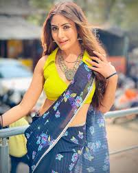 Chandna was born on 11 september 1989 in mumbai, maharashtra. In Photos Naagin 5 Actress Surbhi Chandna Posts Saree Pics In Shades Of Blue On Instagram Check Here