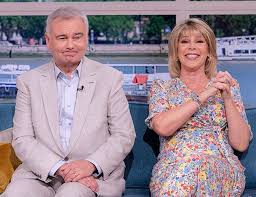 By roxy simons and niomi harris for mailonline. Cokhcb61mdvucm