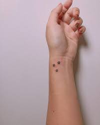 Z našeho širokého sortimentu si určitě vyberete! Dog Paw Print Tattoo Small Dog Tattoos In Memory Of Novocom Top