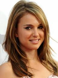 In fact curly hairstyles for round faces are one of the simplest and easy to maintain hairstyles. Pin On Hairstyle