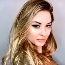 Nikki Nix's Instagram, Twitter & Facebook