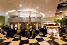 Usa Crowne Plaza Fort Myers At Bell Tower Shops A Florida Hotel Florida Hotels Fort Myers Fort Myers Hotels