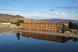 With approximately 5,000 inhabitants, osoyoos is the southernmost town in the okanagan valley, next to the osoyoos indian band reserve. Coast Osoyoos Beach Hotel In Osoyoos Hotel Rates Reviews On Orbitz