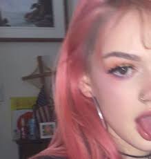 Pin By Lucia Castellino On B E A U T I E S Pink Hair Dye Pink Hair Dyed Hair Purple
