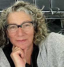 Anne Bernier's Instagram, Twitter & Facebook