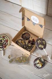 Recette De Mendiants Aux Chocolats Blanc Et Noir Recette Mendiant Chocolat Chocolat Chocolat Blanc