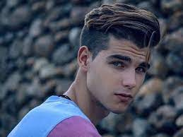 This Quiz Will Reveal The Name Of The Man You Should Never Date Boy Hairstyles Beautiful Men Faces Celebrities Male