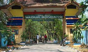 Waduk gondang lamongan image source . Bau Dan Satwanya Kurus Kurus Kondisi Kebun Binatang Mini Waduk Gondang Lamongan Memprihatinkan Bangsa Online Cepat Lugas Dan Akurat