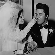 Priscilla presley, 69, agrees to serve as witness in contest for couple to win the 'ultimate elvis while she agreed to make an appearance, the woman who wed elvis in 1967 made one thing clear before. Tbt Elvis And Priscilla Presley S Wedding Photos