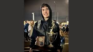 Brophy College Prep sophomore Sean Gage uses mother's breast cancer battle  as motivation