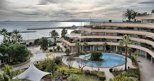 The property is set in the centre of nice in vicinity of u express. File Holiday Inn Nice France 2244901344 Jpg Wikimedia Commons