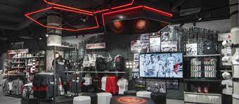 Eintracht frankfurt betreibt drei offizielle fanshops an unterschiedlichen standorten in frankfurt: Fanshop Myzeil Eintracht Frankfurt Stores