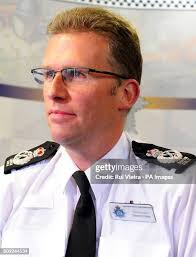 665 Fiona Simon Stock Photos, High-Res Pictures, and Images