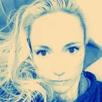 10 "Elle Howe" profiles