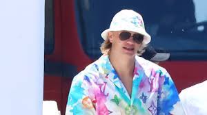 Borussia dortmund ace erling haaland headed to mykonos for a lavish holiday. Erling Haaland Treibt S Bunt Star Kicker Urlaubt Auf Mykonos Leute Bild De