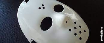 Dass er dabei wie beim eishockey wieder eine maske trägt, ist ein lustiger nebeneffekt. Halloween Und Eishockey Und Goalie Masken Allgemeines Eishockey Blog Check Von Hinten