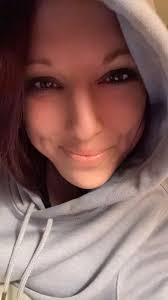 Hi 43/F near Jacksonville IL looking to chat with someone that is close to  me.