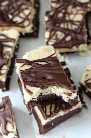 Read on for 20 first birthday ideas for healthy cakes that are both smashing and smashable. 5 Truly Unique Kids Birthday Cake Alternatives Pump It Up