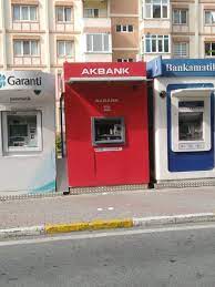 Akbank atm'lerini kullanarak yapacağınız para çekme işlem limitinizi arttırmak istiyorsanız da, bankanın müşteri hizmetleri ile iletişime geçerek işleminizi gerçekleştirebilirsiniz. Akbank Atm Atm Ler Kavakli Mh Yesilyurt Cd Pk 34520 Beylikduzu Istanbul Yandex Haritalar