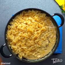 Honey And Mustard Chicken Pasta Twistedfood Delicious Foodies Pasta Pastabake Recipe Ho Chicken Pasta Recipes Mustard Chicken Chicken Pasta
