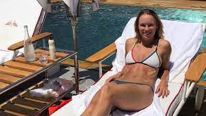 Check spelling or type a new query. Kufr Balila Uz Po Prvnim Kole French Open Wozniacka Sve Fanousky Drazdi V Plavkach Ze Slunneho Monaka Sport Cz