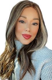 Jenny Palacios's Instagram, Twitter & Facebook