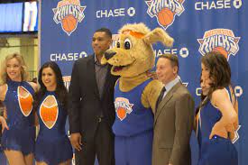Teams such as the los angeles lakers, new york knicks and golden state warriors don't have mascots? Westchester Knicks Introduce New Mascot Hudson Knickerbocker Oursports Central