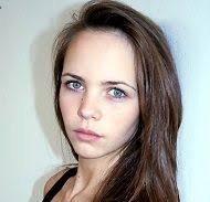 Clair county, illinois, on march 7, 1971, the son of judy lea (née reinhardt) and john dale sarsgaard. Bill Skarsgard Height Age Girlfriend Family Biography Affair More