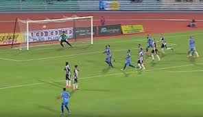 But this kick is the swerviest of them all. Mohd Faiz Subri Free Kick