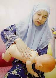 Namun, jika bayi mengalami masalah ketidakselesaan yang berlarutan dinasihatkan supaya berhenti menggunakan di tempat yang luka atau melecet. Teknik Tepuk Atau Percussion Bantu Masalah Kahak Bayi Ceritera Si Gadis Biru